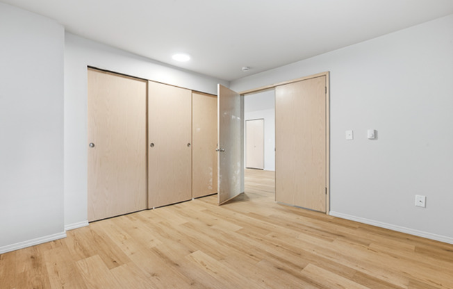 2 beds, 1 bath, 850 sqft, $2,350, Unit 104