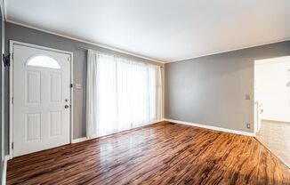 3 beds, 1 bath, $1,595