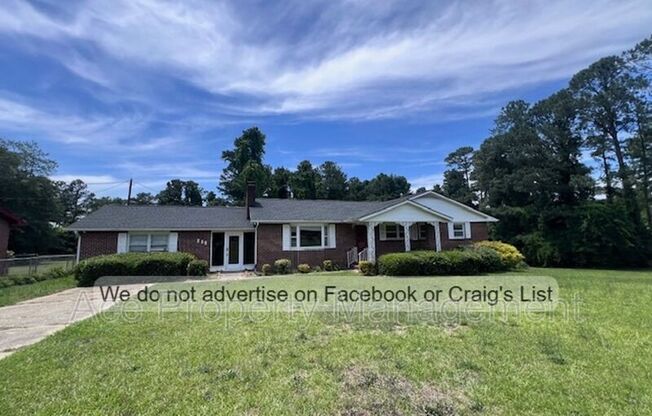 255 GREENBRIAR DR