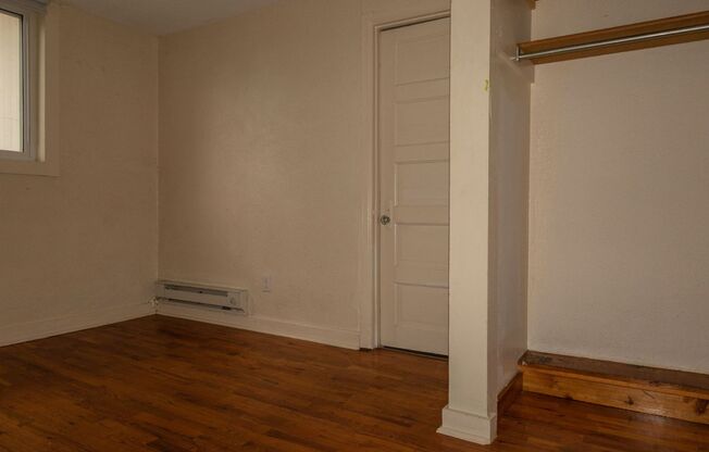 1 bed, 1 bath, 700 sqft, $1,950, Unit 342