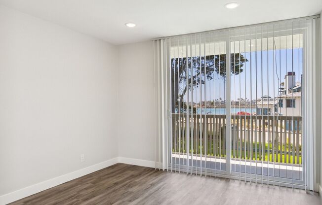 1 bed, 1 bath, 700 sqft, $2,098, Unit 4240.203