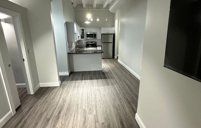 1 bed, 1 bath, 683 sqft, $2,195, Unit 207