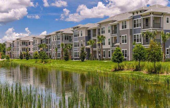 Lenox Luxury Apartments in Riverview FL