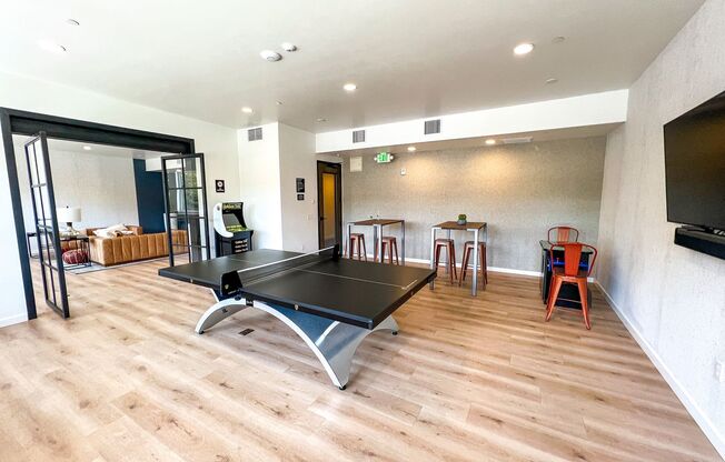 Studio, 1 bath, 460 sqft, $1,695, Unit 328