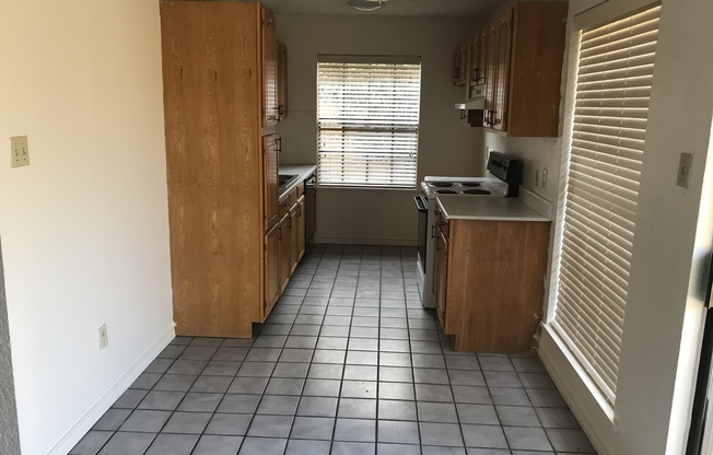 3 beds, 2 baths, $1,695