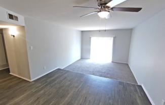 1 bed, 1 bath, 812 sqft, $799