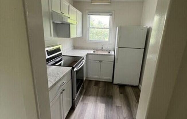 1613 Loudon Ave Upper Unit NW