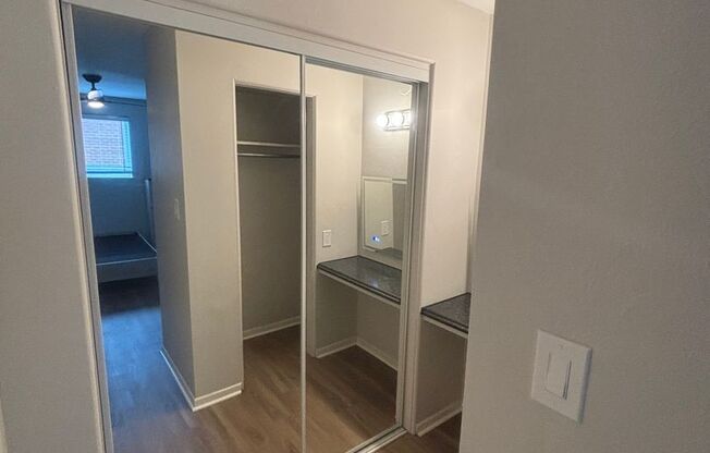 2 beds, 1 bath, 873 sqft, $1,895