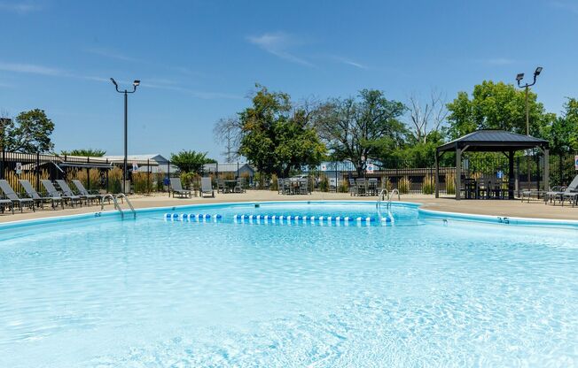 2 beds, 2 baths, 1,000 sqft, $1,325, Unit 303