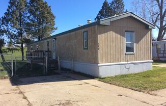 3 beds, 2 baths, $1,500, Unit Trailer: 390 Bonnie St