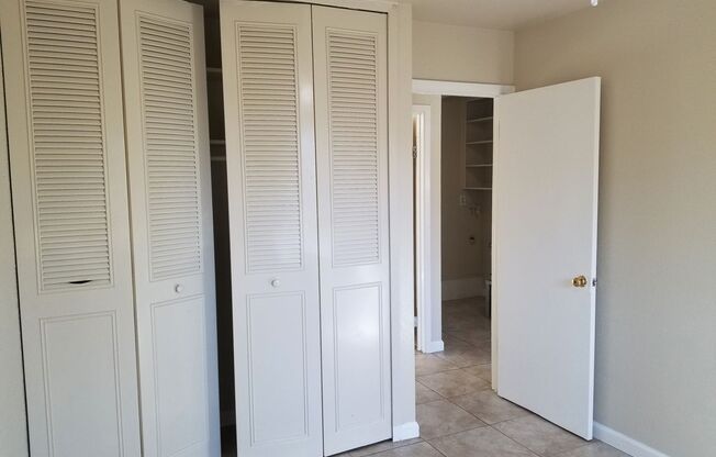 3 beds, 1 bath, $1,250