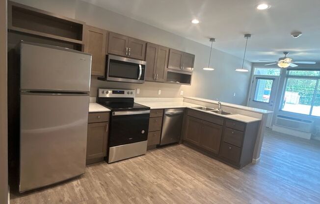 Studio, 1 bath, 500 sqft, $995, Unit 21