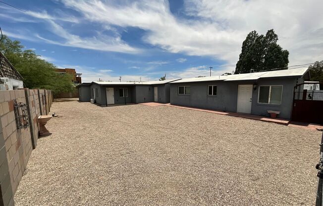 Central Tucson, close to University of Arizona and more!!!