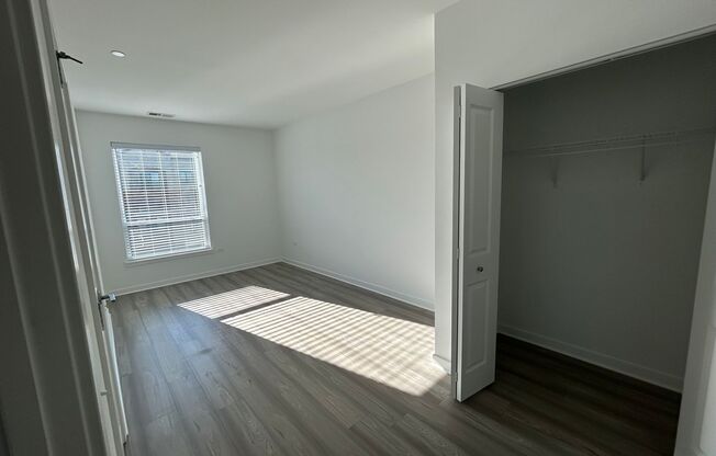 3 beds, 2 baths, 1,353 sqft, $3,665, Unit 402