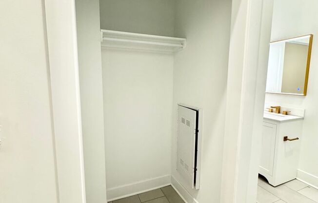 1 bed, 1 bath, 527 sqft, $1,295, Unit 222