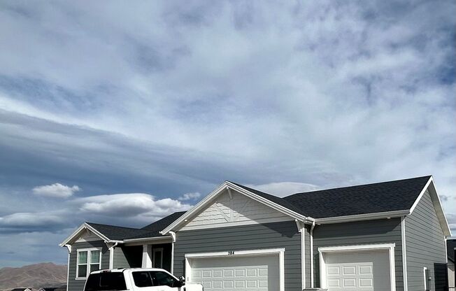 3 Bedroom 2 Bathroom -Basement Apartment-Saddlebrook Dr. Santaquin