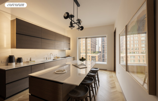 551 W 21 ST