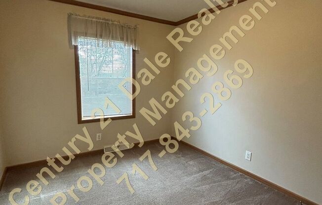 3 beds, 2 baths, $1,495, Unit 35