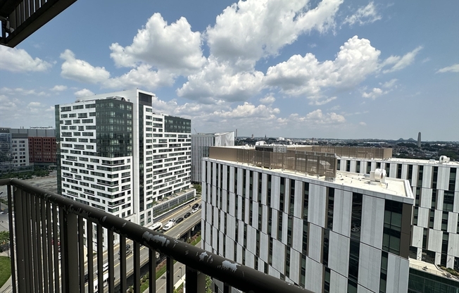 1 bed, 1 bath, 663 sqft, $3,200, Unit 2027