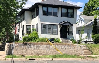 256 RUSSELL AVE S