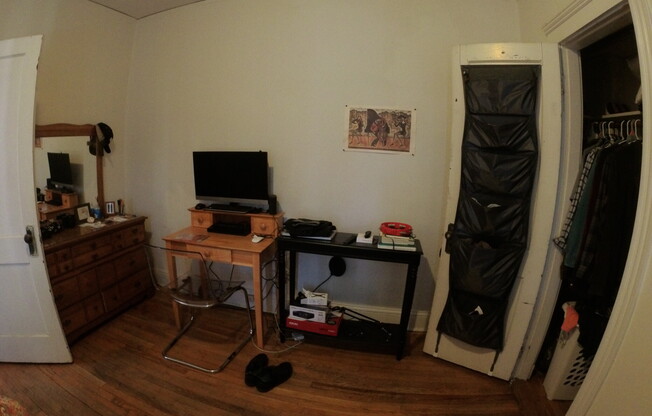 1 bed, 1 bath, $2,400, Unit 29