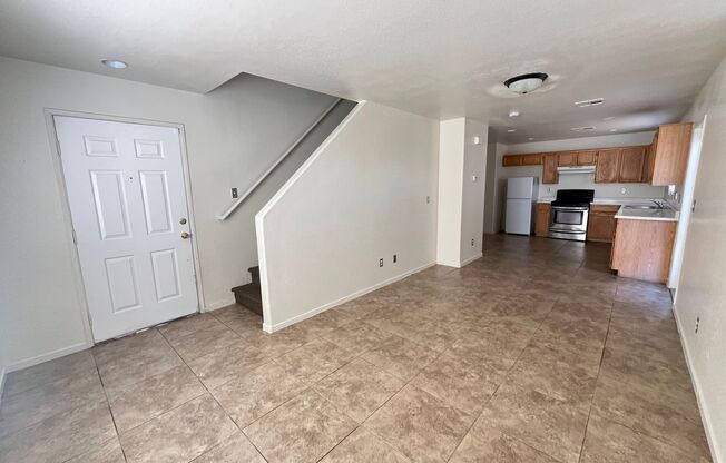 2 Bedroom 1.5 Bathroom Starter Home in Gated Community!