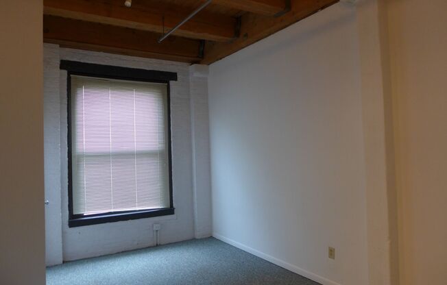 1 bed, 1 bath, 825 sqft, $1,950, Unit 503