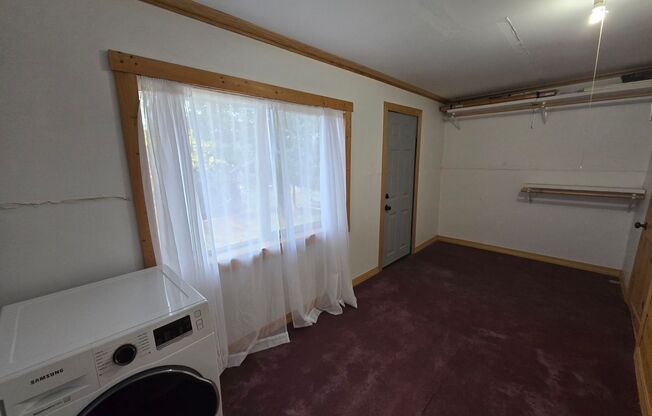 2 beds, 1 bath, $1,795