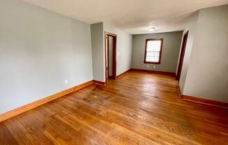 2 beds, 1 bath, $1,100