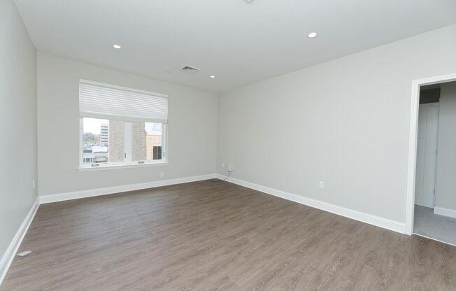 1 bed, 1 bath, 841 sqft, $1,600, Unit 401