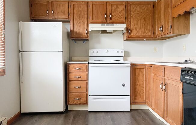 Streeter Court Apartments (Deed Holdings - 5050, LLC)