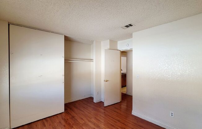 2 beds, 2 baths, $1,200, Unit # 214