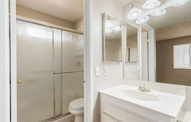 2 beds, 2 baths, $1,075, Unit # 2
