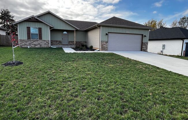 Beautiful New Build in Strafford!