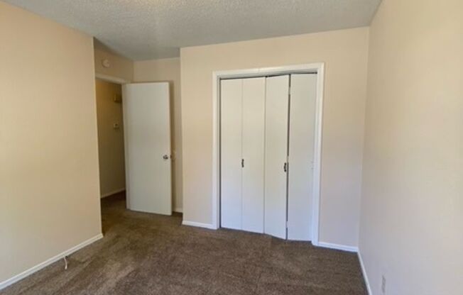 2 beds, 1 bath, $795