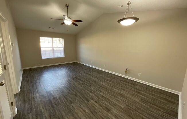 1 bed, 1 bath, 765 sqft, $1,200, Unit 2740-7 Pearl Remodel