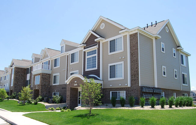 One and Two Bedroom Apartment Homes at Hunters Pond Apartment Homes, Champaign