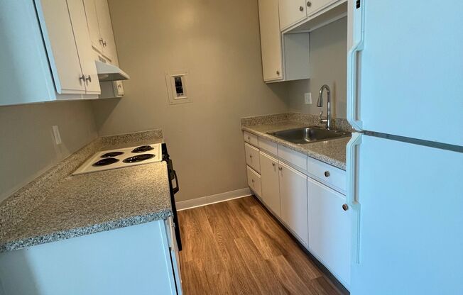 Studio, 1 bath, 510 sqft, $1,195, Unit 40