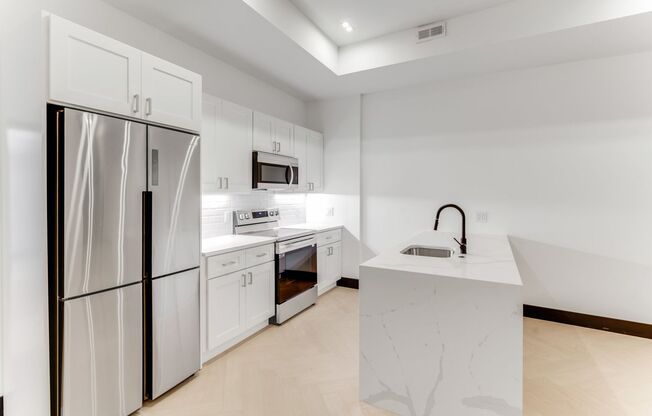 OPEN CONCEPT 1BD/1BA IN THE HEART OF FAIRMOUNT