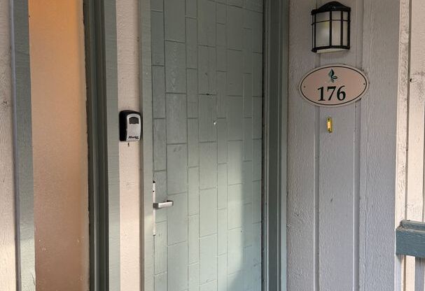 Quaint and Cozy 2-Bed 2- Bath 2nd Floor Condo – The Perfect Blend of Comfort and Style!