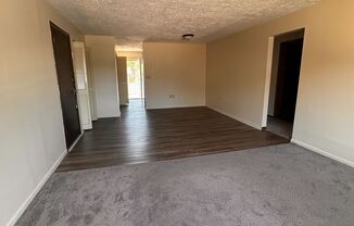 2 beds, 1.5 baths, $1,400, Unit Jefferson Trace 5-28