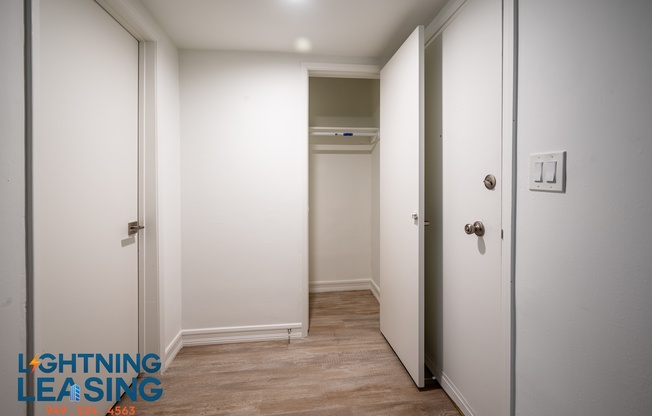 3 N KINGS RD