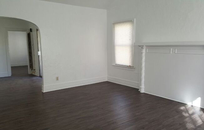 1561-1569 N. Serrano