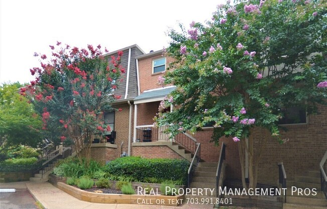 1762 DOGWOOD DR
