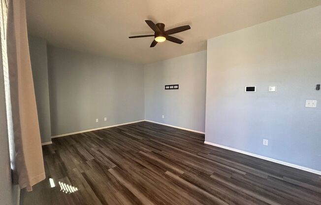 $0 DEPOSIT OPTION!! MODERN HOME WITH SPACIOUS ROOMS, 3 CAR GARAGE, IN LINCOLN CREEK VILLAGE