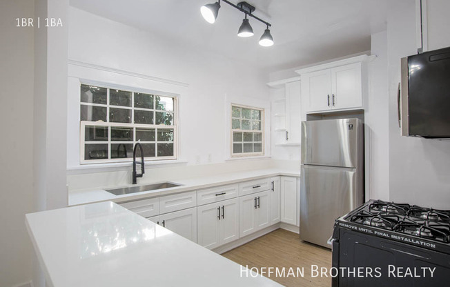 1932 NEW ENGLAND ST