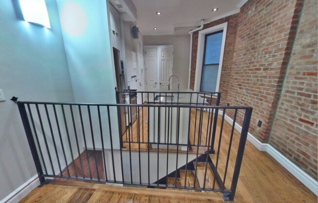 246 MOTT ST