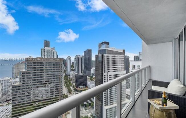 2 beds, 1 bath, $6,470, Unit # 4309