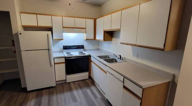 3 beds, 1 bath, 1,200 sqft, $1,710