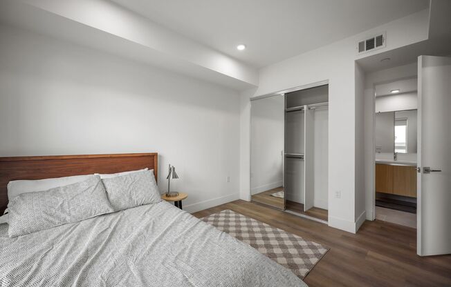 4 beds, 4 baths, 1,200 sqft, $4,493, Unit 401